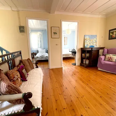 Holiday home Traditional House In Old Town Lefkada City